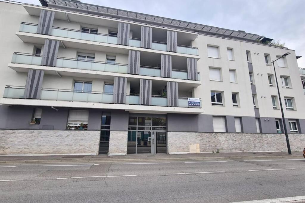 Bel Appartement-Garage Prive-Balcon-Wifi Fibre Rhut Eksteriør billede